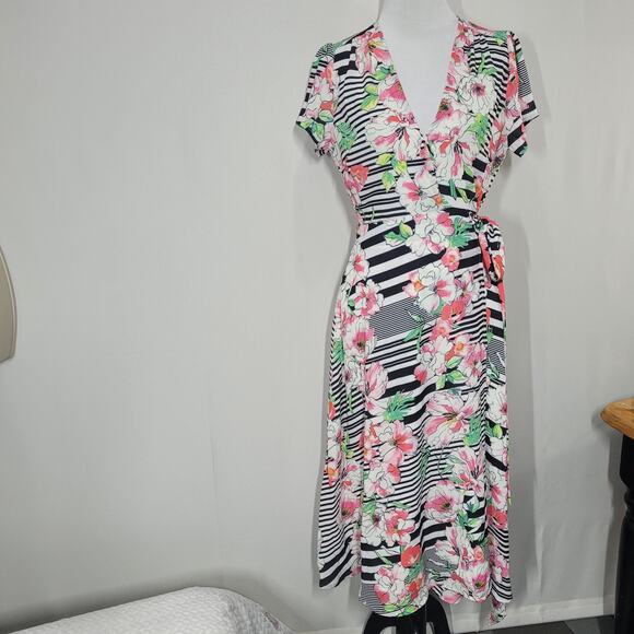 Yumi Kim Jubilee Spin Me Around Wrap Midi Dress Size X-Small Flutter Sleeve - Picture 2 of 12